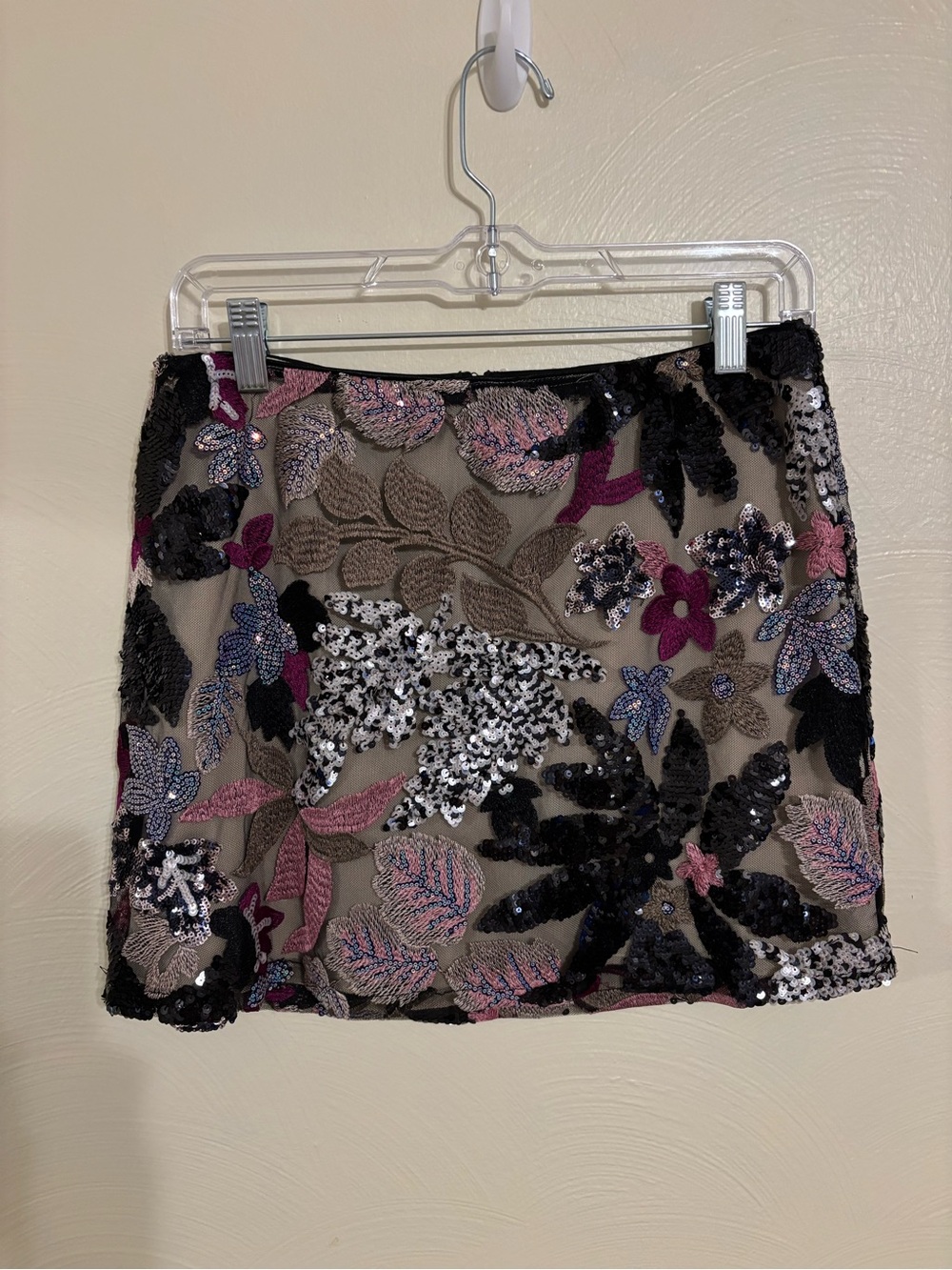 VICI Medium Floral Sequin Embroidered Mesh Mini Skirt Party Holiday